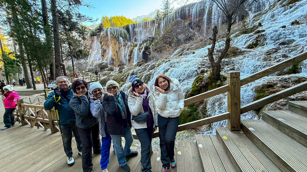 พิชิต 3 อุทยานสุดยิ่งใหญ่ เฉิงตู สี่ดรุณี ต๋ากู่ จิ่วจ้ายโกว |28 พ.ย 68 - 03 ธ.ค 68 | 6D 5N