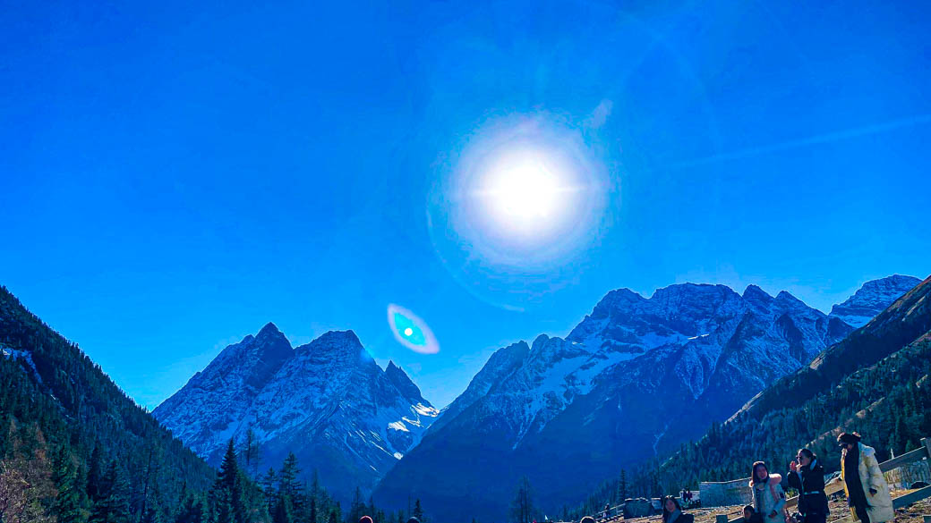 พิชิต 3 อุทยานสุดยิ่งใหญ่ เฉิงตู สี่ดรุณี ต๋ากู่ จิ่วจ้ายโกว 6D 5N 05 ธ.ค. - 10 ธ.ค. 68