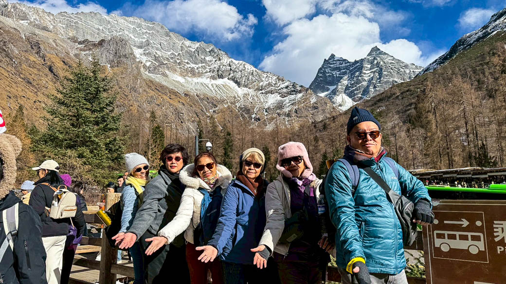 พิชิต 3 อุทยานสุดยิ่งใหญ่ เฉิงตู สี่ดรุณี ต๋ากู่ จิ่วจ้ายโกว |28 พ.ย 68 - 03 ธ.ค 68 | 6D 5N