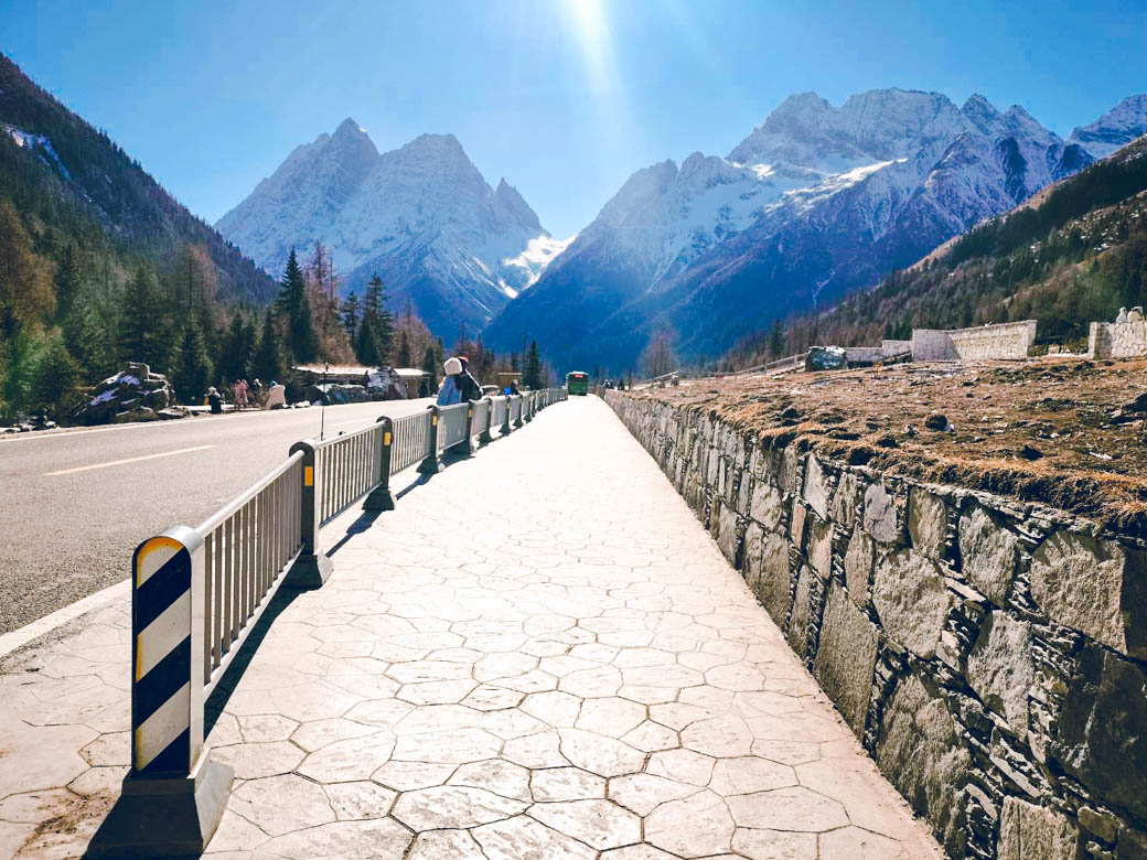 เฉิงตู สี่ดรุณี ปี้เผิงโกว | 25 พ.ย 68 - 30 พ.ย 68 | 6 วัน 4 คืน